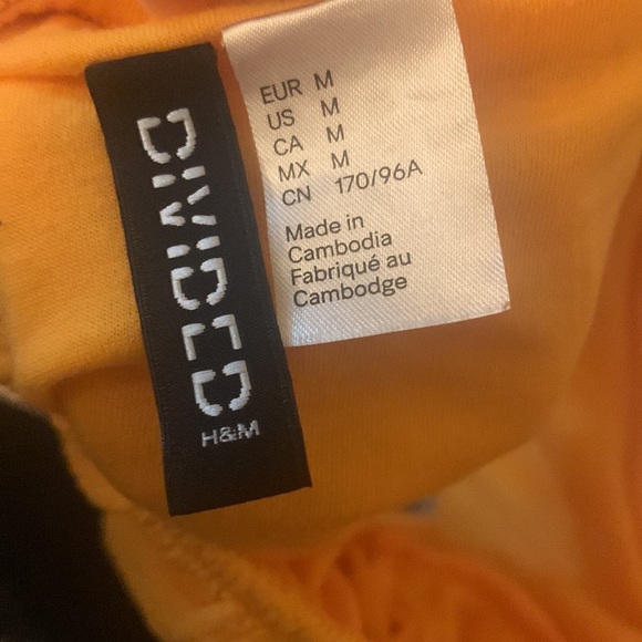 Orange crop top. Size medium - Picture 3 of 3